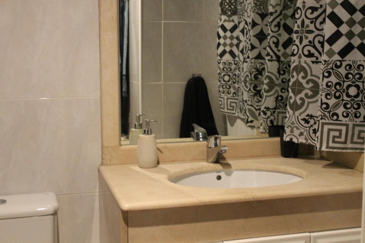 Duplex Amplio,Parking Wifi, 2 Terrazas, Bien Conectado Con Playas, Zona Segura Διαμέρισμα Βίγκο Εξωτερικό φωτογραφία